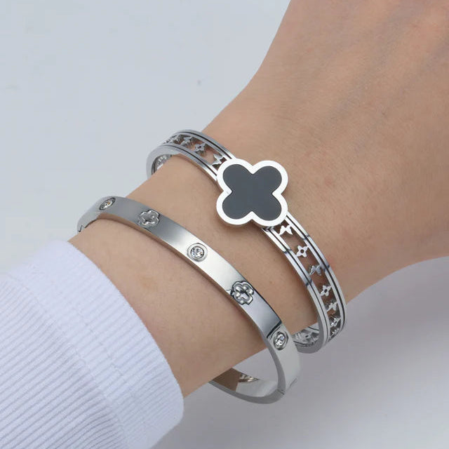 Brățară Argintie cu Trifoi Negru