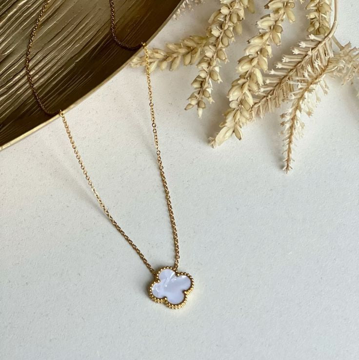 Colier White Clover Auriu