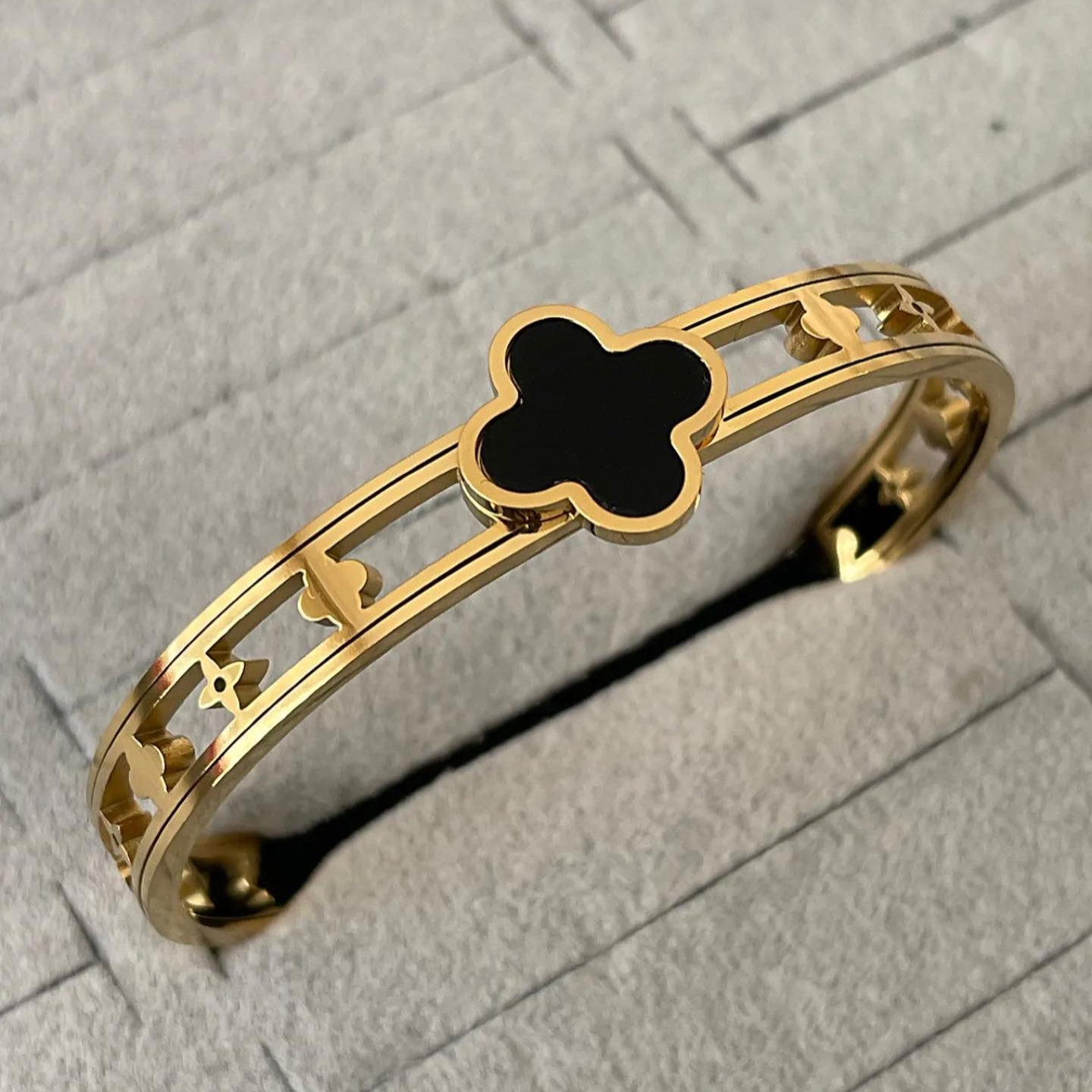 Brățară Noir Charm